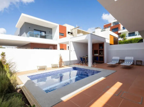 Villa Terracota by Acasadascasas