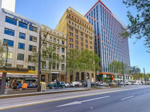 438/247 entire 1BR exHotel Room in the heart of city