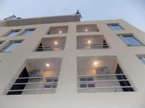 Posh Hotel and Suites
