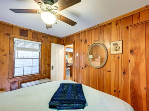 Highlands Vacation Rental - Walk to Mirror Lake!