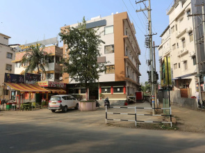 OYO 13288 Hotel Rajashree Inn