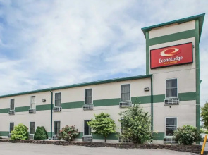 Econo Lodge Inn & Suites
