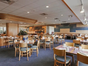 Days Inn & Suites Elyria