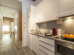 Happy People Sagrada Familia