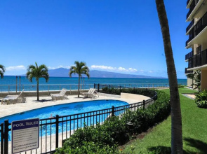 Hololani Resort