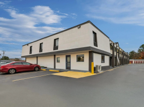 Days Inn by Wyndham Chesapeake