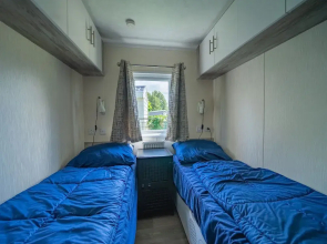 Well-maintained Chalet Near Biesbosch