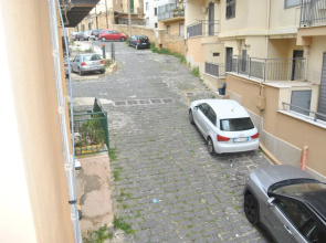 Agrigento Centre - 1-bed Apartment - Sleeps 4
