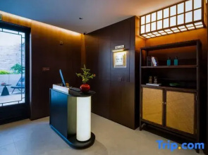 Mulan Residence (original designer homestay in the ancient city)