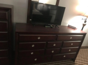 Grewals Inn and Suites by Elevate Rooms