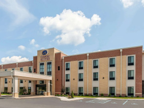 Comfort Suites Rensselaer near Fair Oaks