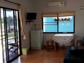 Raintree Boutique Hut