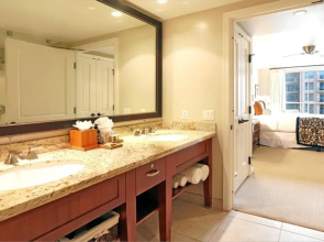 K B M Resorts- Hkk-443 Dual Master Suites, 2bd, Ocean Views, Easy Pool and Beach Access!