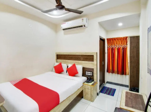 Sri Sowmya Grand by OYO Rooms