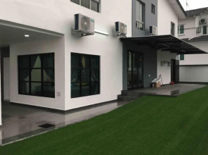 22pax :Taman pelangi Party house nearby midvelly