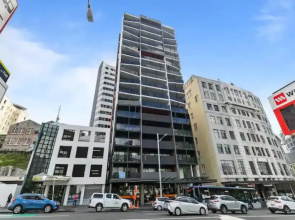 2 BR APT w/ Private Balcony + Netflix near Spark!
