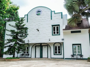 Kenikar Raintree Residence Hotel