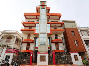 OYO Flagship 12005 Days Inn