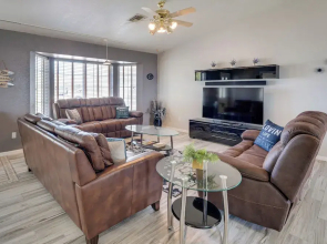 Pool & Views: Pet-friendly Lake Havasu Gem