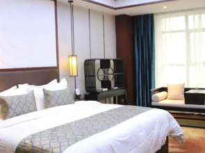 Yuanling Huixin Lijing Hotel