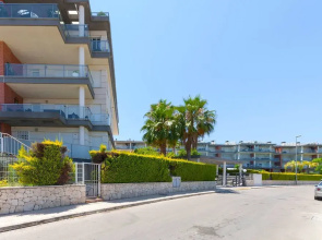 Happy in Oliva With 1 Bedrooms and 1 Bathrooms