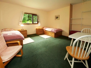 Shames Country Lodge