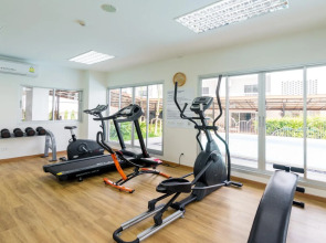 Отель Recenta Suite Phuket Suanluang