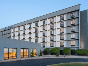 Comfort Inn & Suites Buffalo Airport