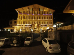 JJ by VIVAAN RESORTS Kullu