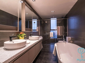 Expressionz Professional Suites by MyKey