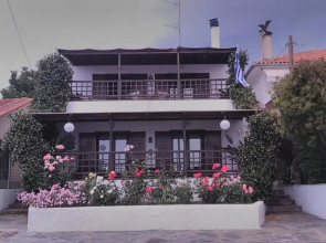 Garden House by the Sea