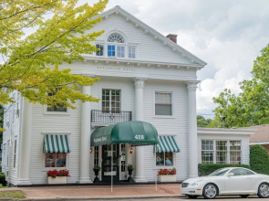 Maplewood Hotel