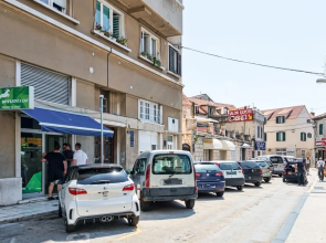 Central Station Art Apartment