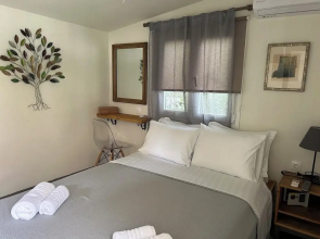 Pefkon Suites