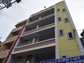 Hotel Akil Towers