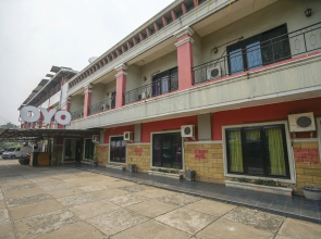 OYO 1273 Hotel Belvena