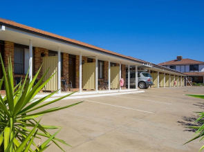 Aalbany Motel
