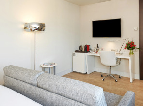 Отель NH Collection Barcelona Gran Calderón