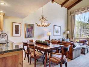 3 BR Condo at The Lodge at Vail w/ Pool, Hot Tub by RedAwning - Save 20% on 7+ Nights!