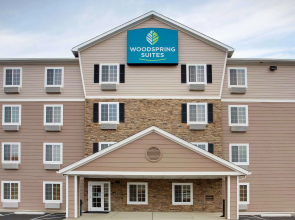 WoodSpring Suites Columbus North I-270