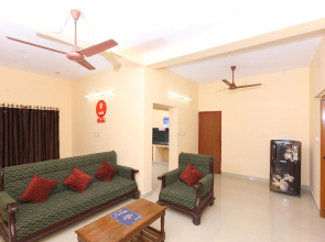 OYO 78180 2BHK Compact Home Near Promenade Beach