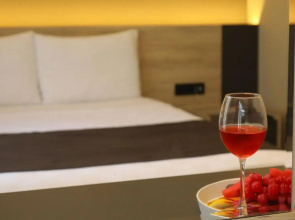 Grand Faik Hotel Çeşme