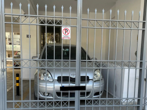 Ageliki's Athens Centre 2BDRM & Parking