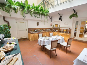 Boutique Hotel Constans