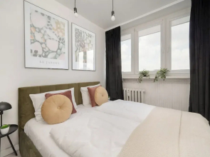 Cozy Apartment for 4 by Renters