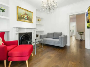 Traditional 2-bed Terrace House in Millers Point