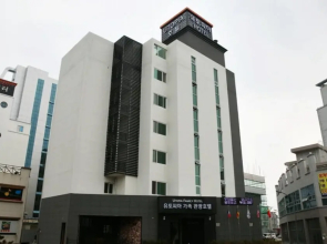 Mokpo Utopia Family Hotel