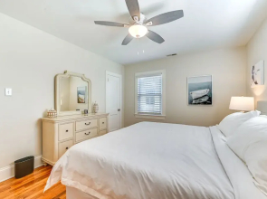 New Bern House w/ Gas Grill Near Neuse River!