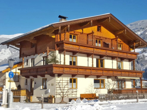 Cozy Apartment in Zell am Ziller With Balcony