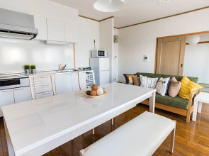 Universal Bay Condominium